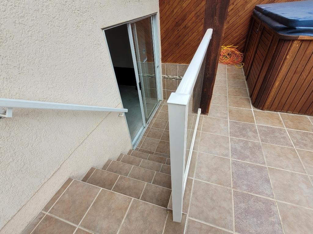 Entry Foyer Photo of 2126 Meadows Street, Abbotsford, BC