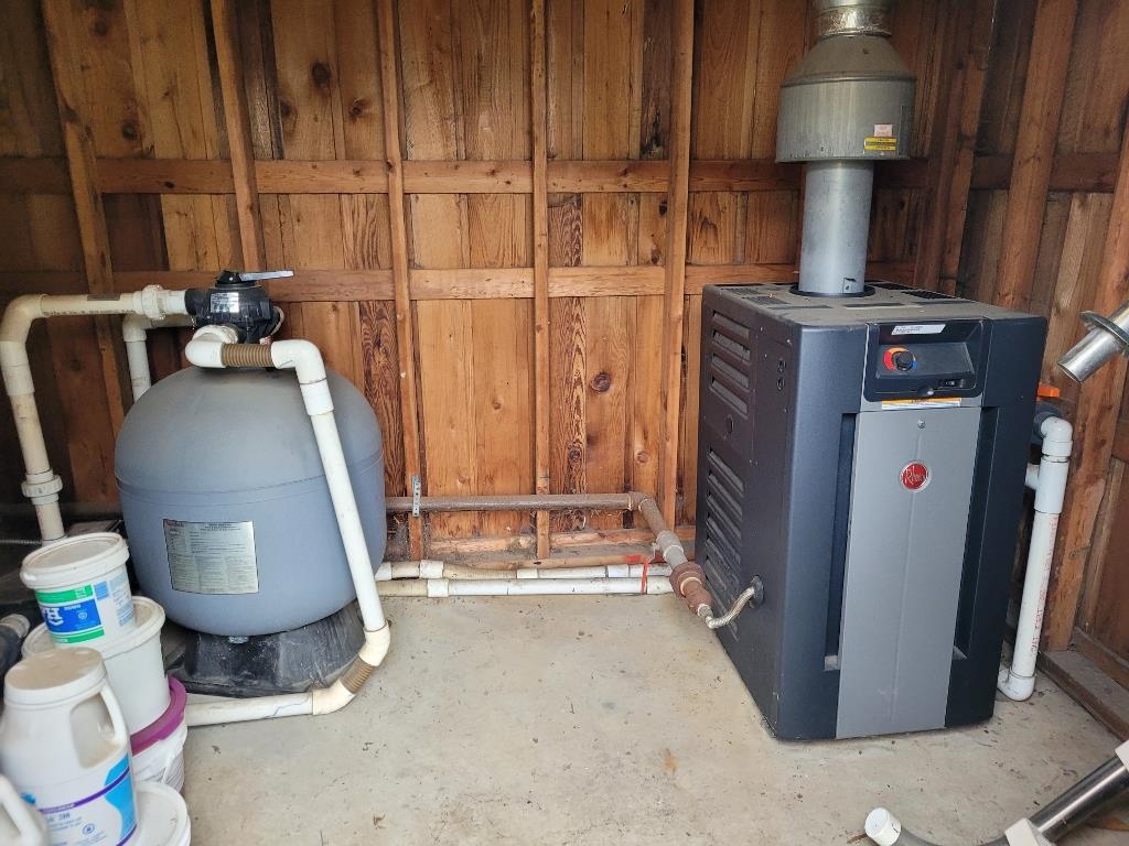 Hot Tub / Spa Photo of 2126 Meadows Street, Abbotsford, BC