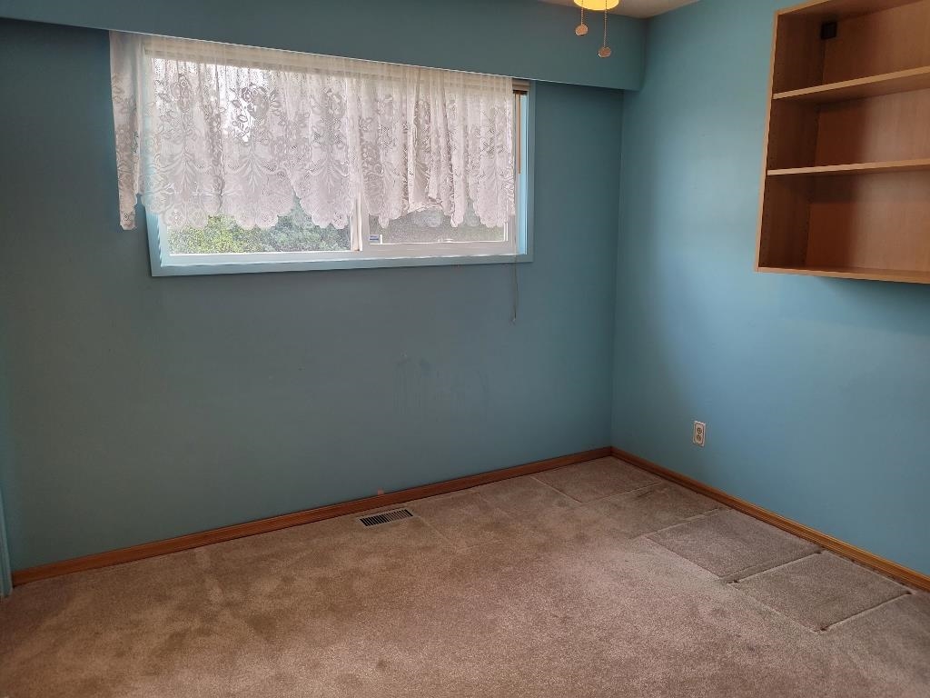 Office / Den Photo of 2126 Meadows Street, Abbotsford, BC