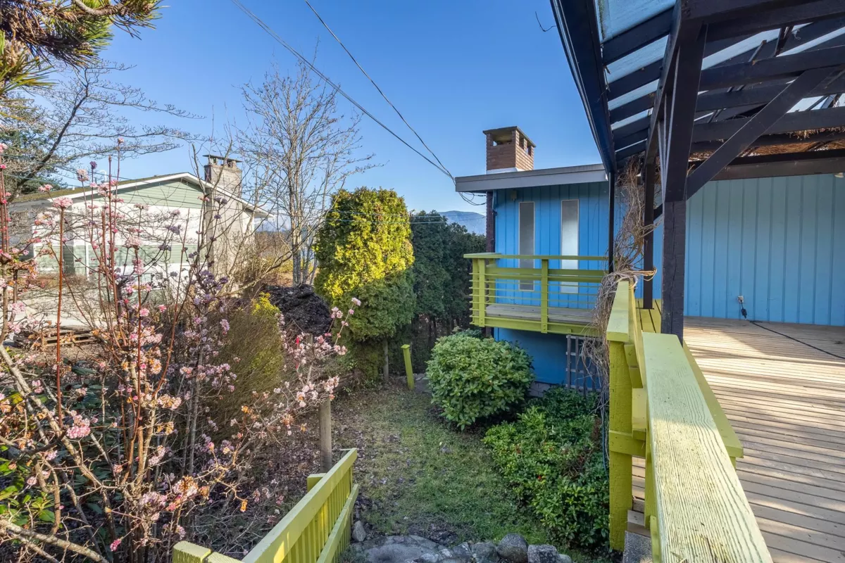 Front Yard Photo of 494 Sargent Road, Gibsons, BC