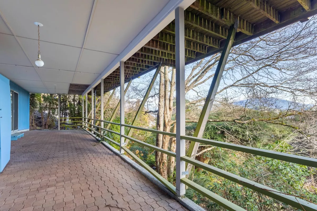 Garage Interior Photo of 494 Sargent Road, Gibsons, BC