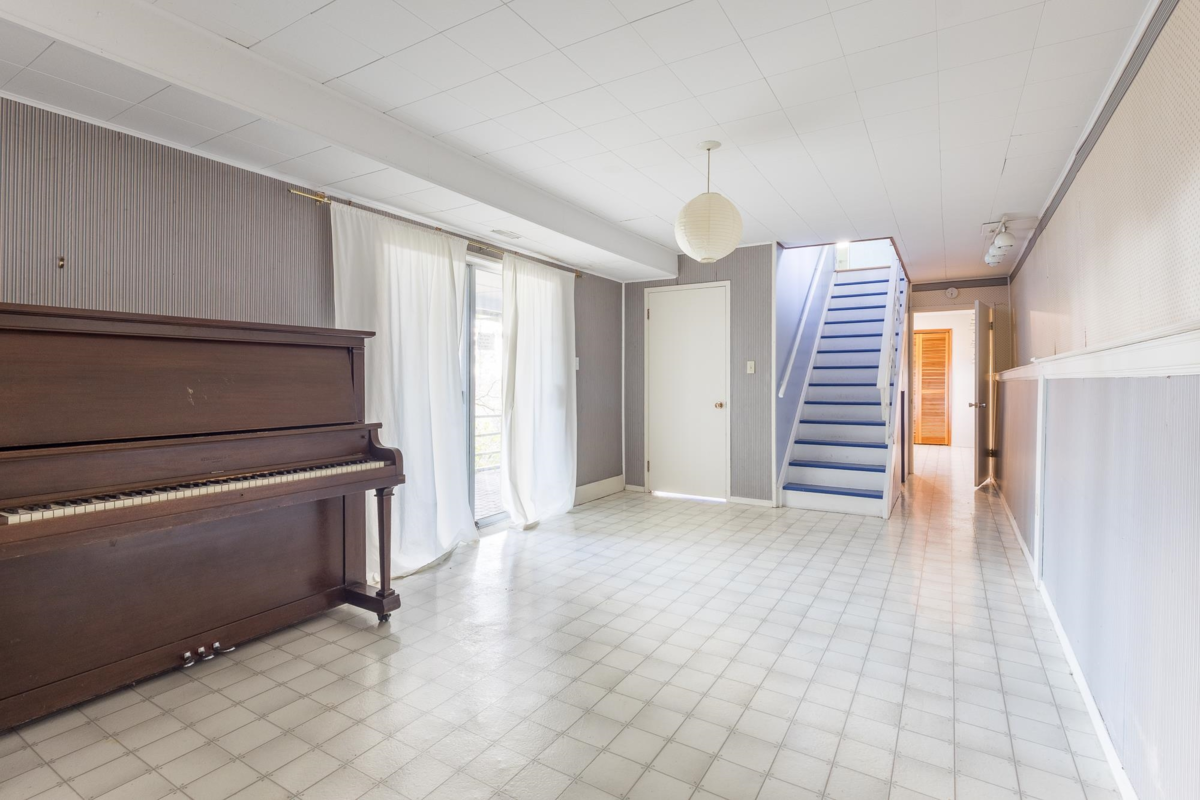 Laundry Room Photo of 494 Sargent Road, Gibsons, BC