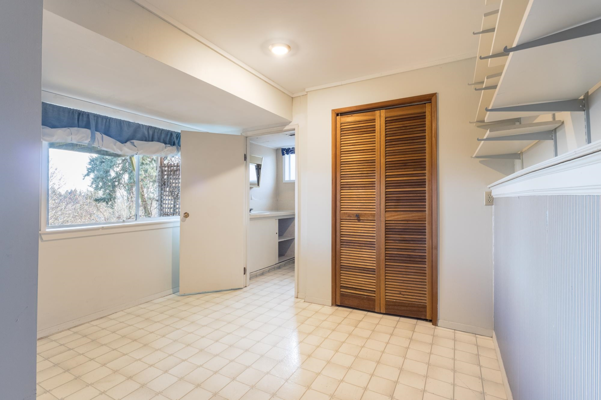 Mudroom Photo of 494 Sargent Road, Gibsons, BC