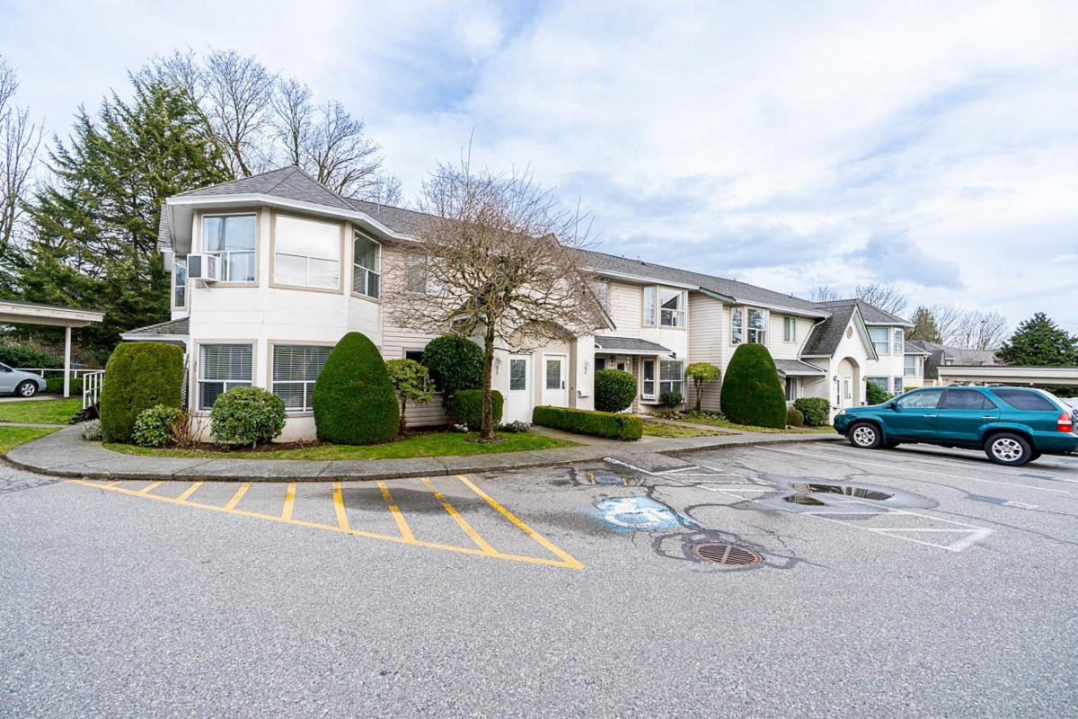 Living Room Photo of 30 3380 Gladwin Road, Abbotsford, BC