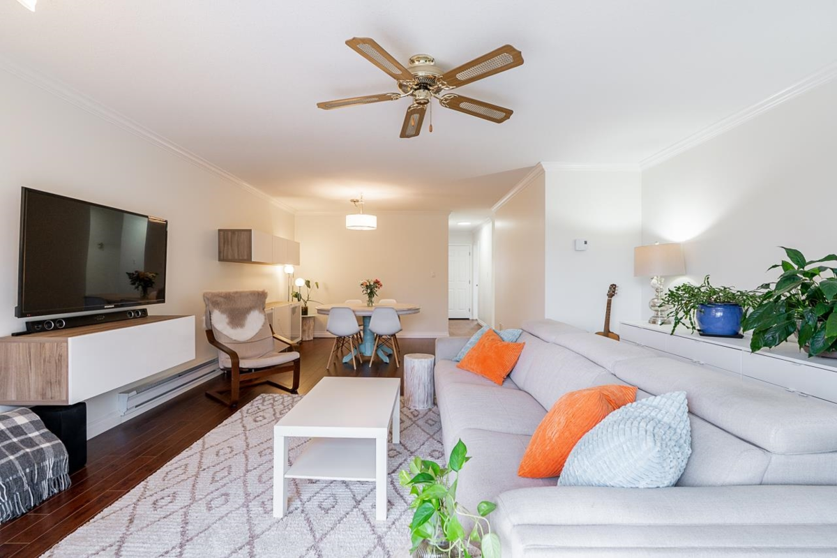 Walk-In Closet Photo of 30 3380 Gladwin Road, Abbotsford, BC