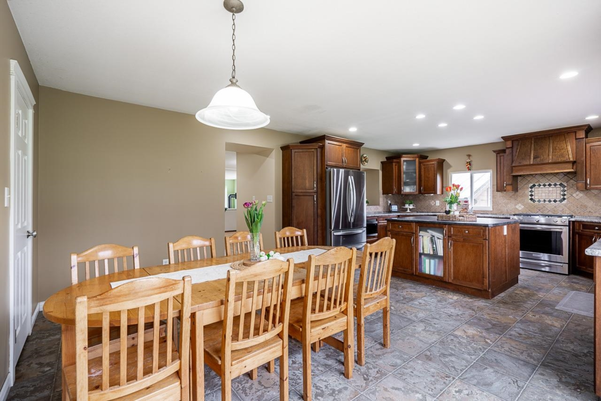 Bedroom 2 Photo of 40575 No. 4 Road, Abbotsford, BC