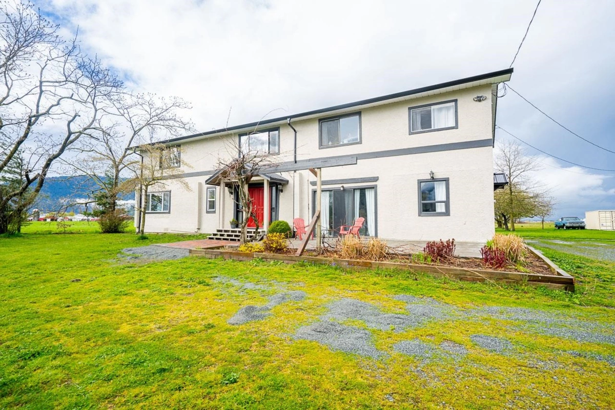 Exterior Rear Photo of 40575 No. 4 Road, Abbotsford, BC