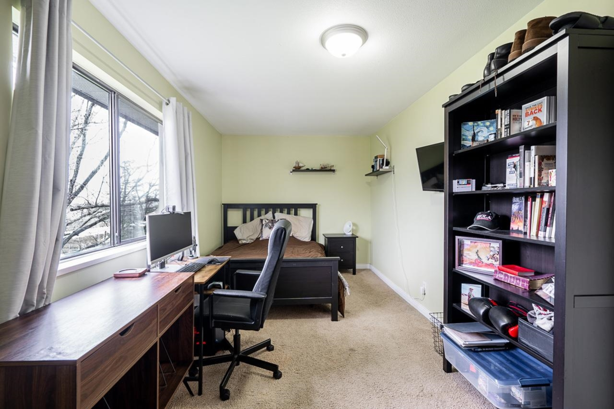 Mudroom Photo of 40575 No. 4 Road, Abbotsford, BC