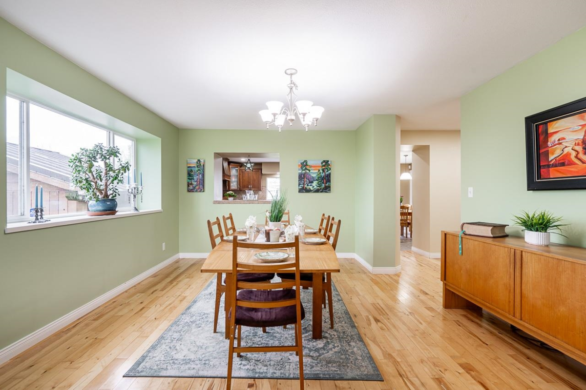 Pantry Photo of 40575 No. 4 Road, Abbotsford, BC