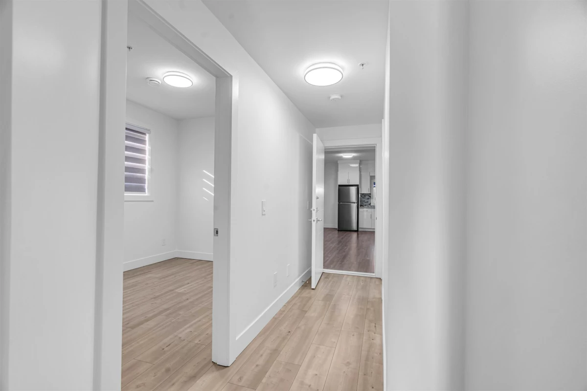 Hallway Photo of 32689 Carter Avenue, Mission, BC