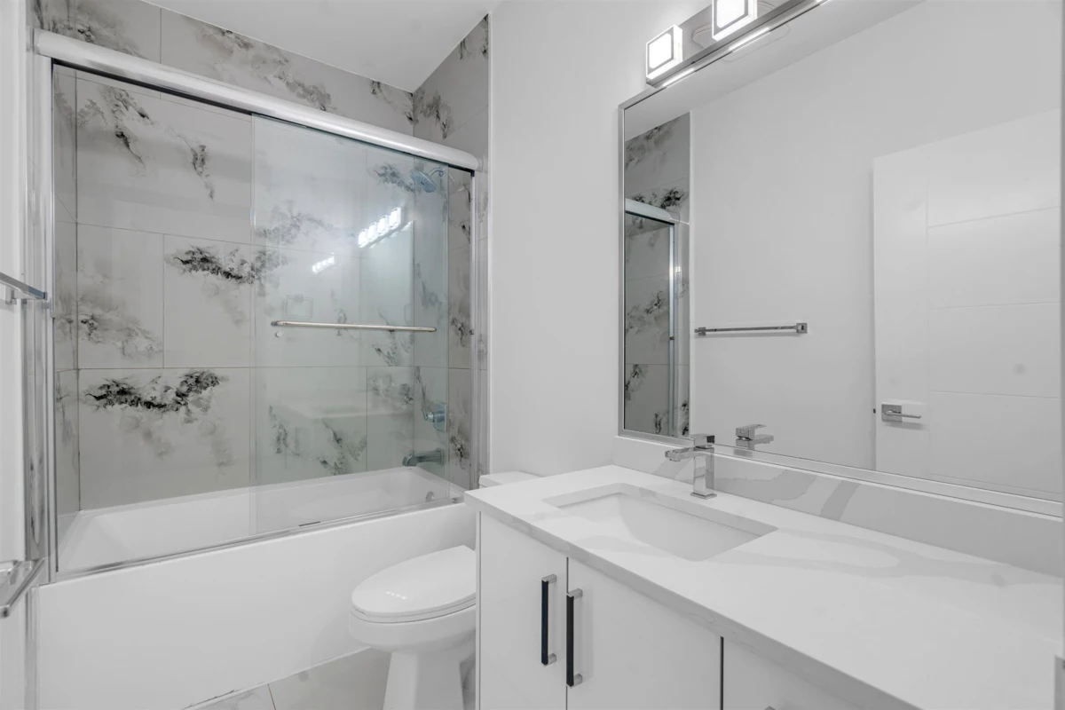 Hot Tub / Spa Photo of 32689 Carter Avenue, Mission, BC