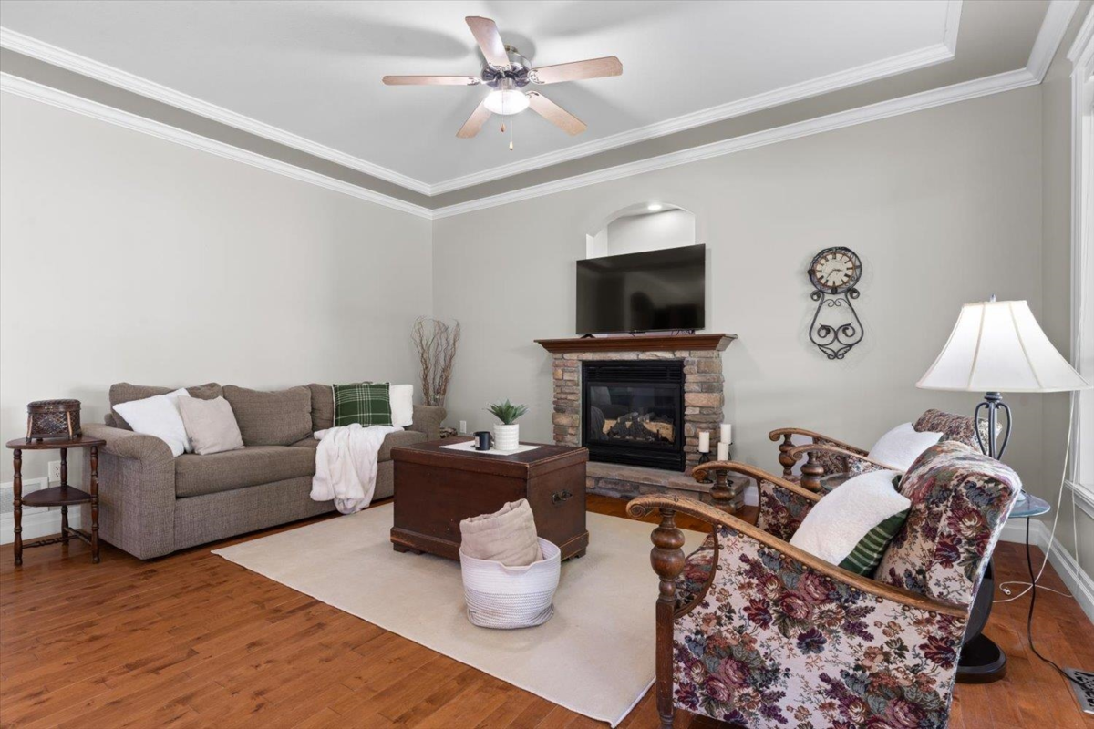 Family Room Photo of 5398 Chinook Street, Chilliwack, BC