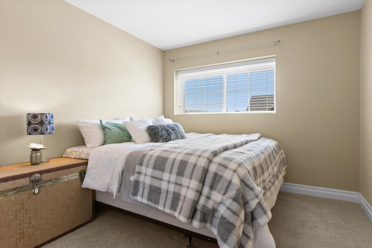 Front Yard Photo of 5398 Chinook Street, Chilliwack, BC