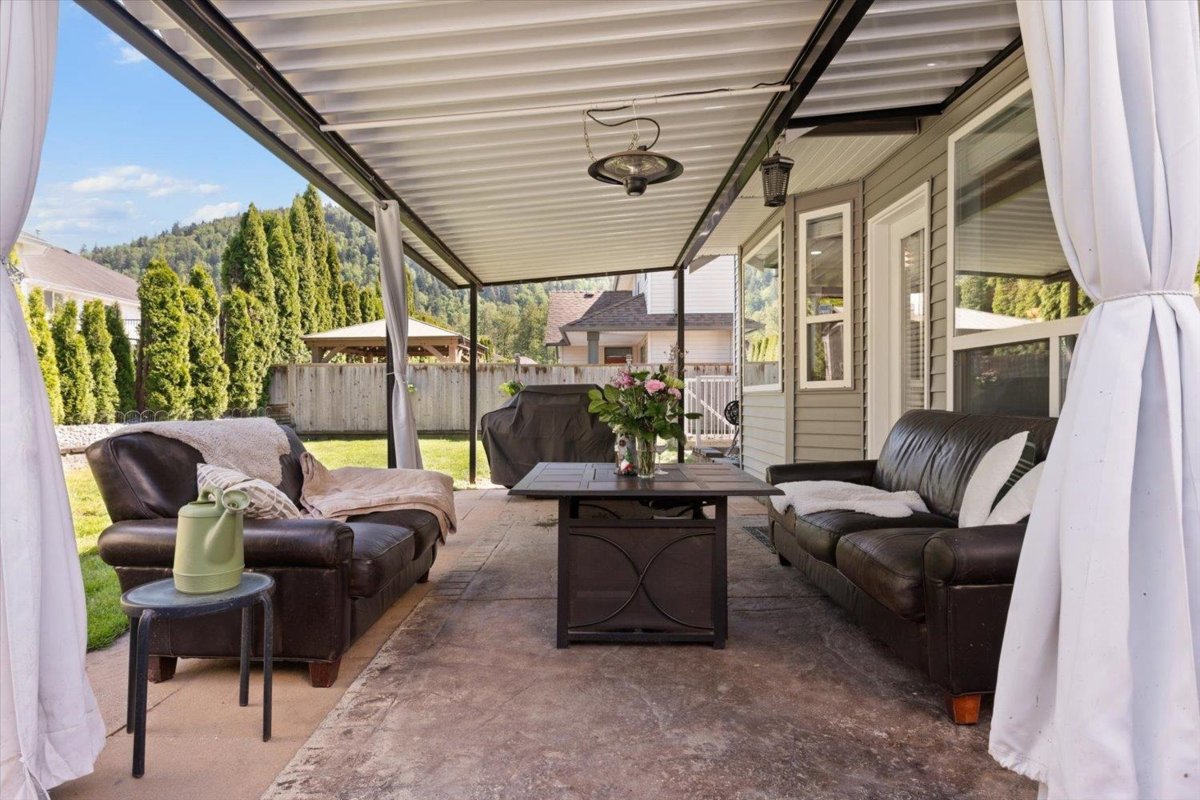 Garden / Landscaping Photo of 5398 Chinook Street, Chilliwack, BC