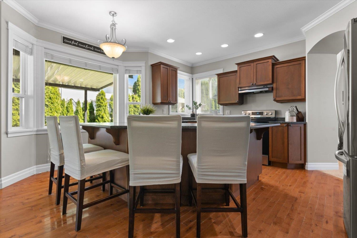 Primary Bedroom Photo of 5398 Chinook Street, Chilliwack, BC