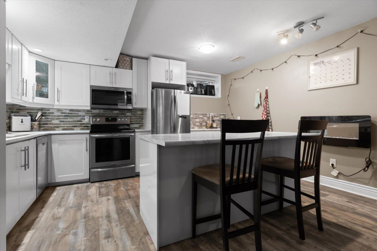 Staircase Photo of 5398 Chinook Street, Chilliwack, BC