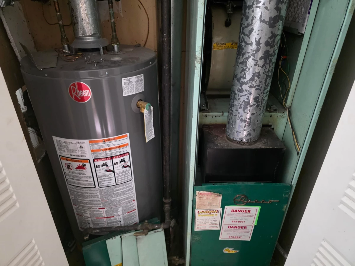 Breakfast Nook Photo of 6524 133a Street, Surrey, BC