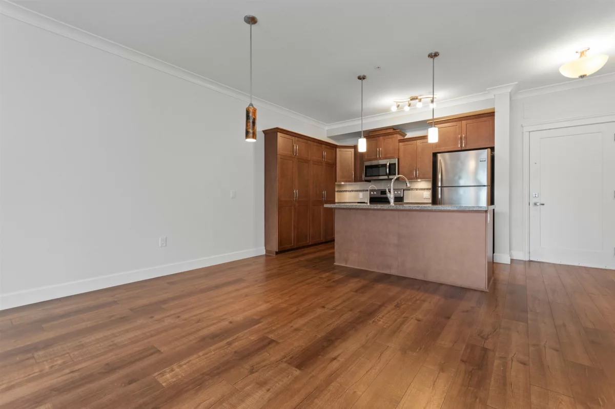 Hallway Photo of 301 45750 Keith Wilson Road, Chilliwack, BC