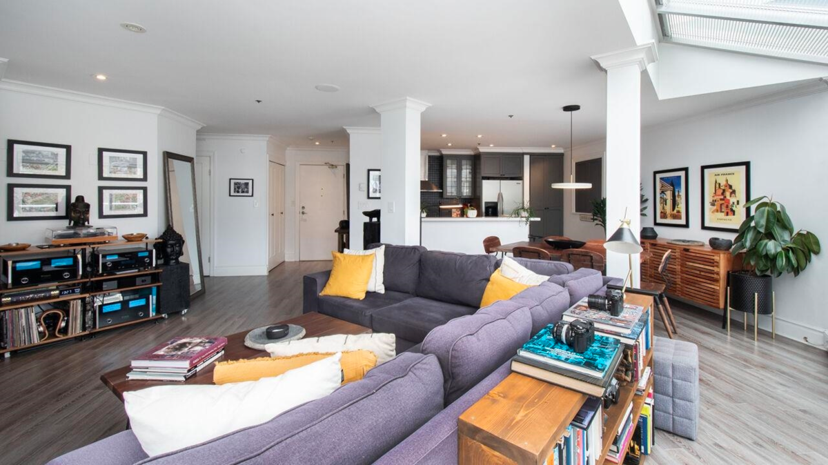 Breakfast Nook Photo of 404 1502 Island Park Walk, Vancouver, BC