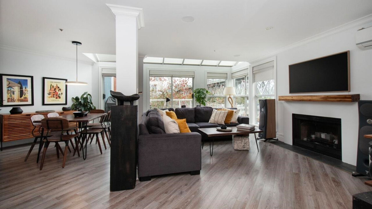 Dining Area Photo of 404 1502 Island Park Walk, Vancouver, BC