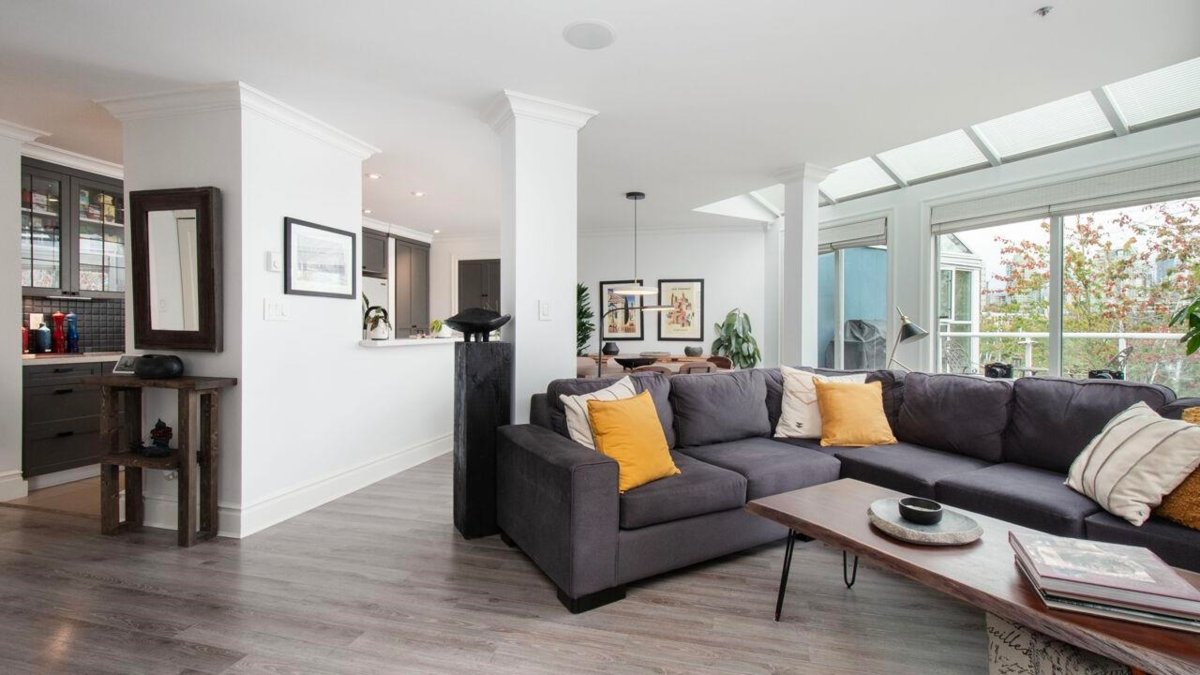 Kitchen Photo of 404 1502 Island Park Walk, Vancouver, BC