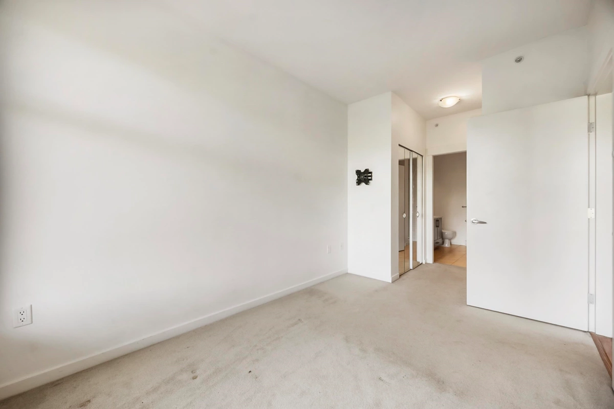 Mudroom Photo of 412 11950 Harris Road, Pitt Meadows, BC