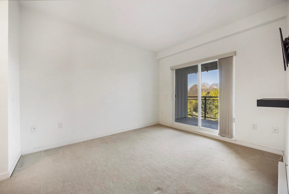 Staircase Photo of 412 11950 Harris Road, Pitt Meadows, BC