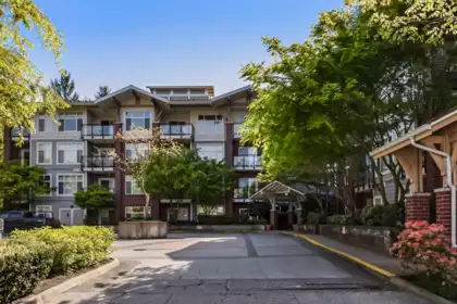 412 11950 Harris Road, Pitt Meadows, BC, North Meadows PI — 2 bed apartment/condo for sale