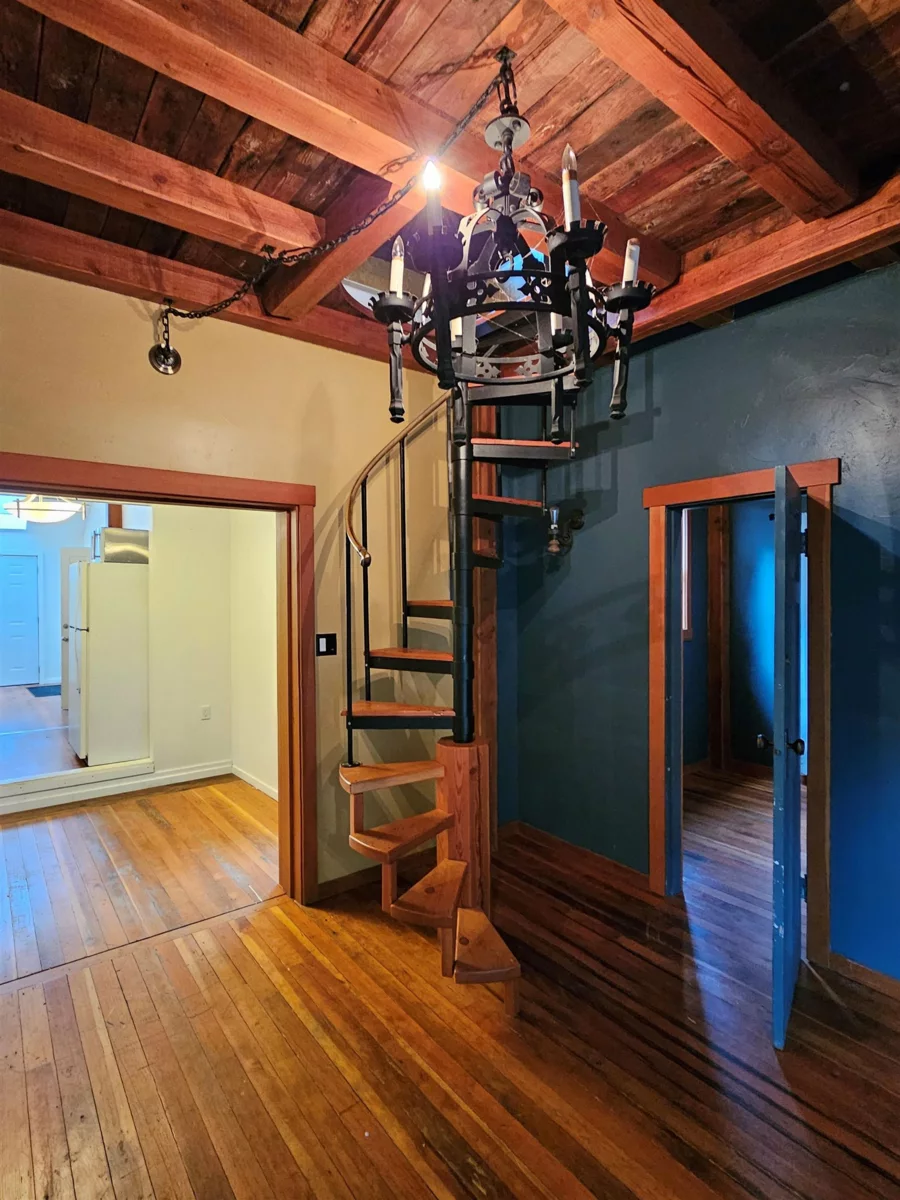 Entry Foyer Photo of 3070 Midnight Way, Squamish, BC