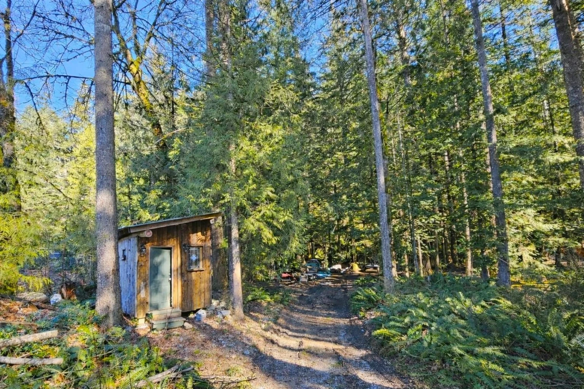 Garden / Landscaping Photo of 3070 Midnight Way, Squamish, BC