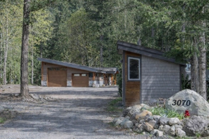 Front exterior of 3070 Midnight Way, Squamish, BC