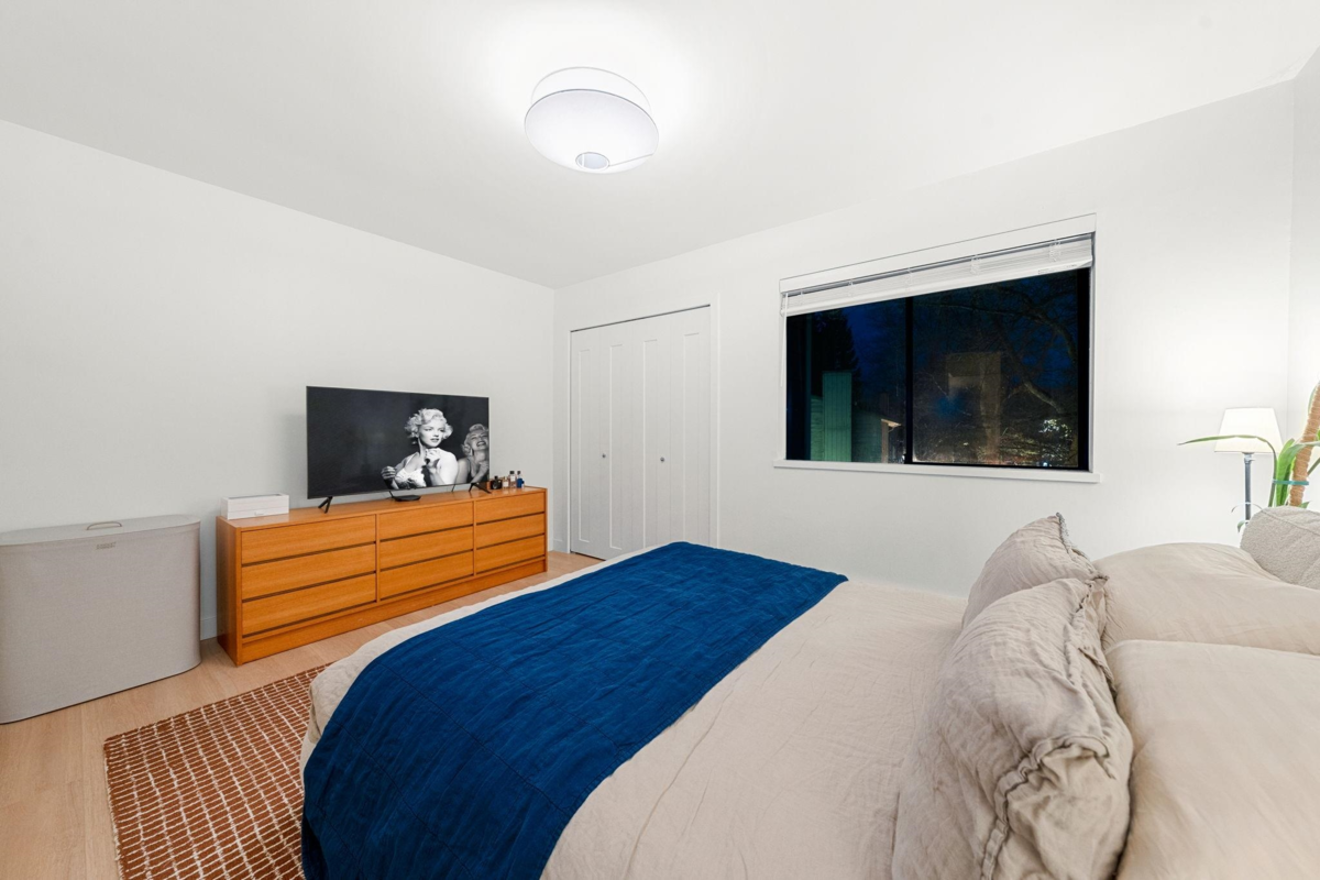 Walk-In Closet Photo of 34 1910 Cedar Village Crescent, North Vancouver, BC