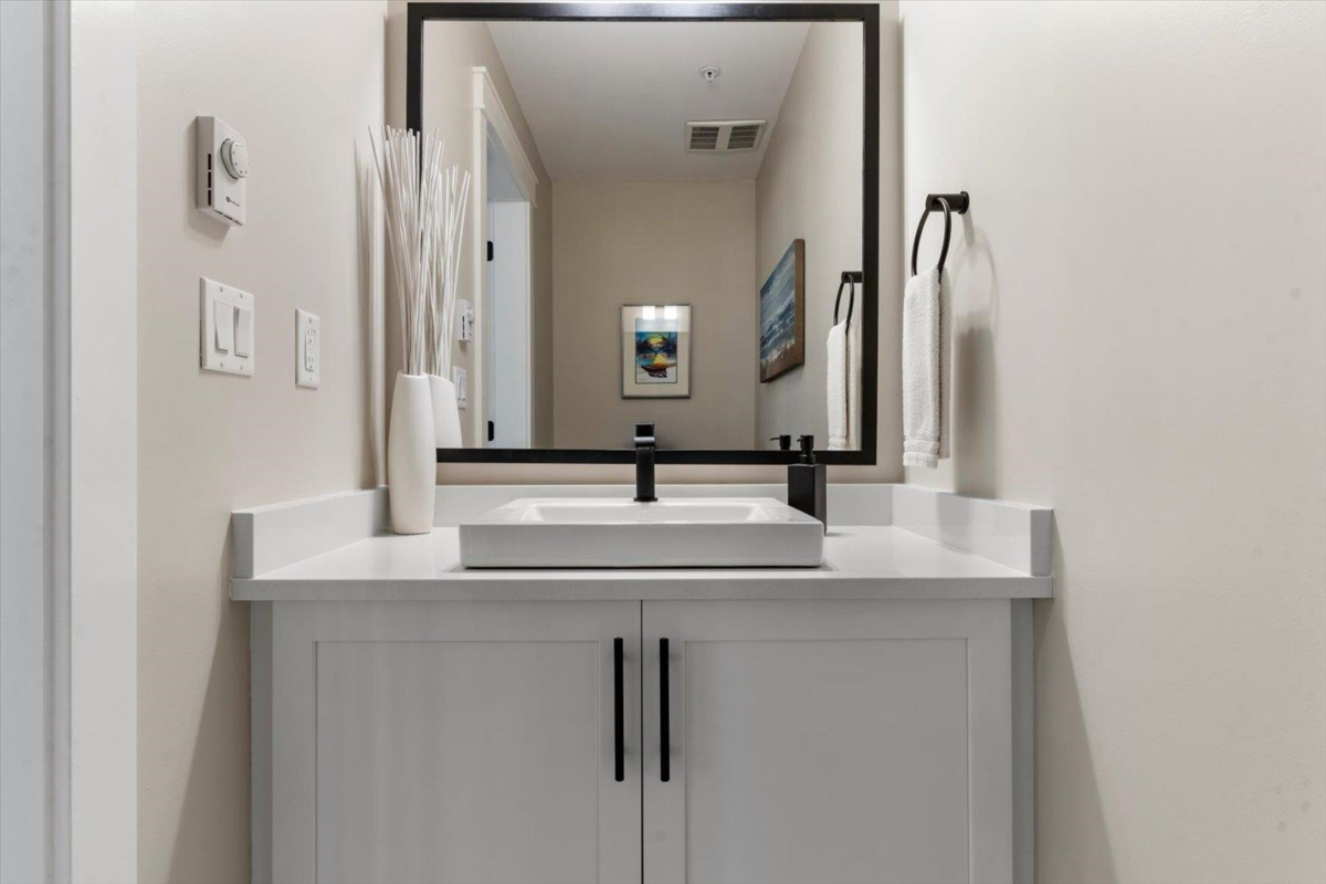 Outdoor Deck Photo of 203 5380 Tyee Lane, Chilliwack, BC