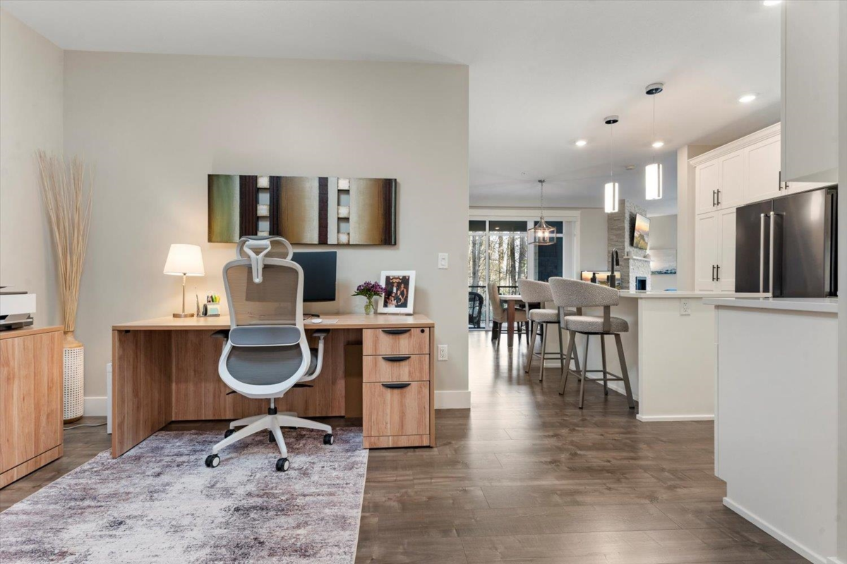 Outdoor Patio Photo of 203 5380 Tyee Lane, Chilliwack, BC