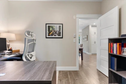 Entry Foyer Photo of 203 5380 Tyee Lane, Chilliwack, BC