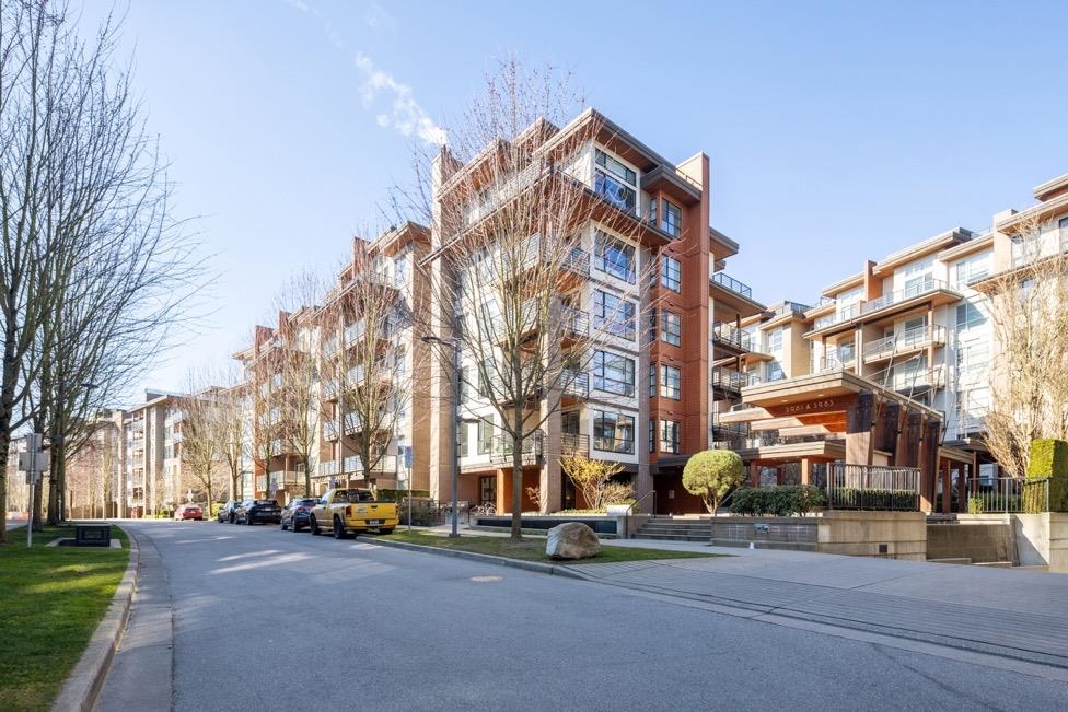 Entry Foyer Photo of 518 5983 Gray Avenue, Vancouver, BC