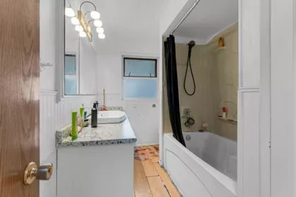 Walk-In Closet Photo of 9939 119a Street, Surrey, BC