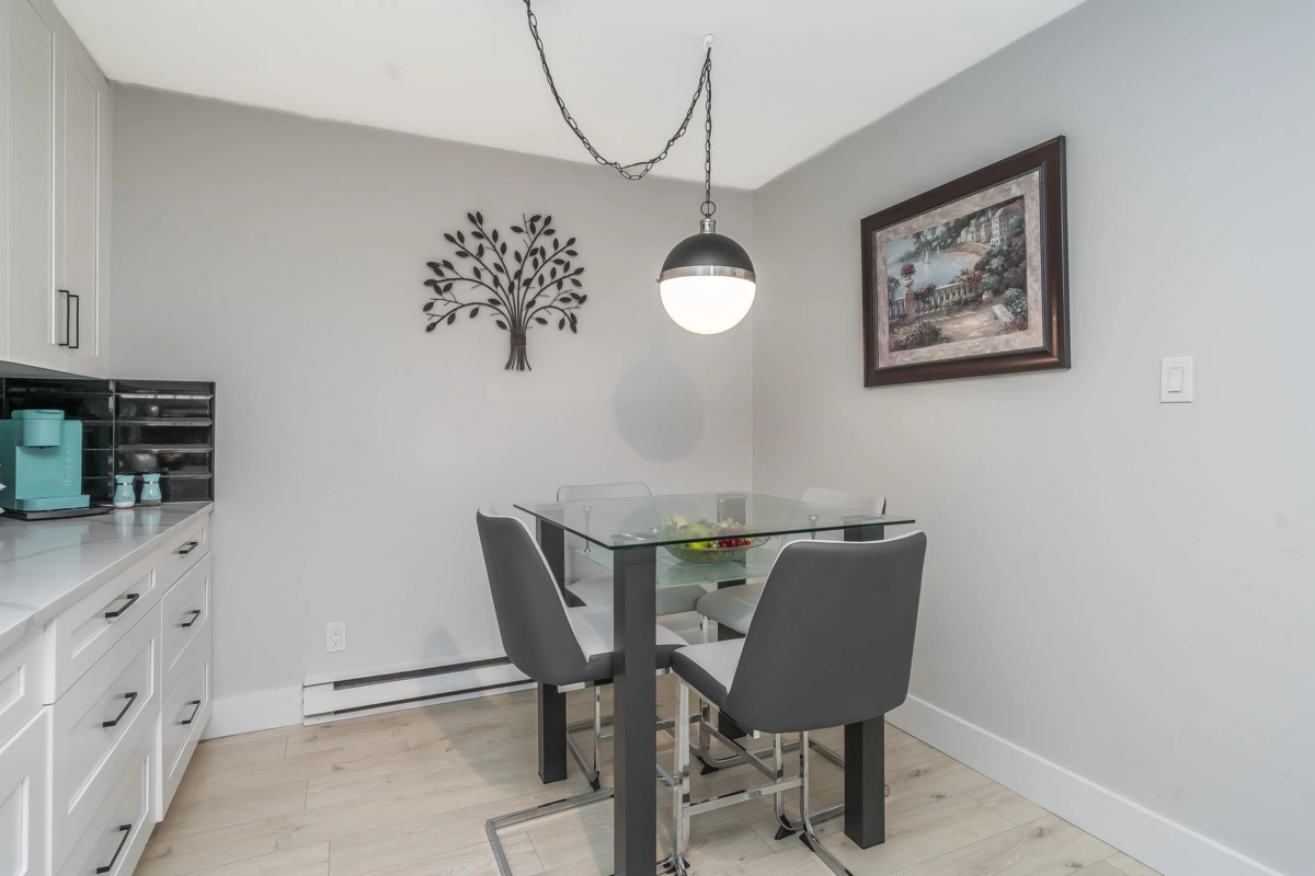 Breakfast Nook Photo of 101 32910 Amicus Place Place, Abbotsford, BC