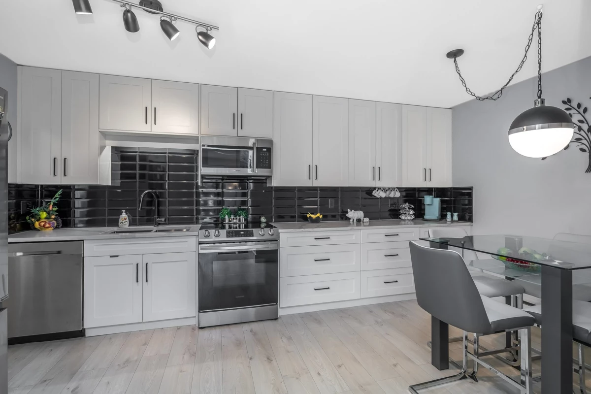 Dining Area Photo of 101 32910 Amicus Place Place, Abbotsford, BC