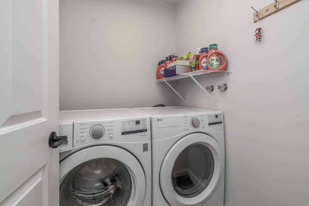 Staircase Photo of 101 32910 Amicus Place Place, Abbotsford, BC