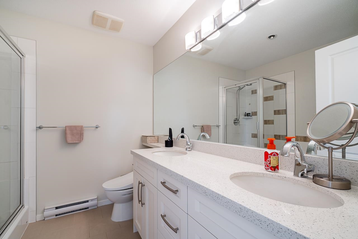 Hallway Photo of 31 1125 Kensal Place, Coquitlam, BC