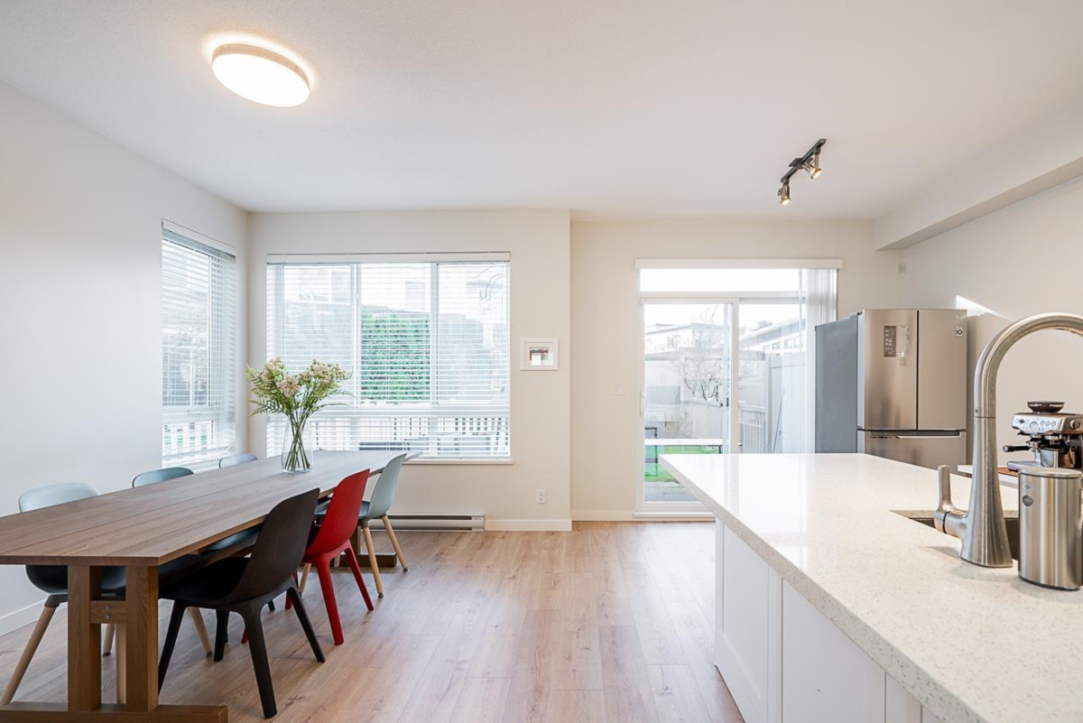 Kitchen Island Photo of 31 1125 Kensal Place, Coquitlam, BC