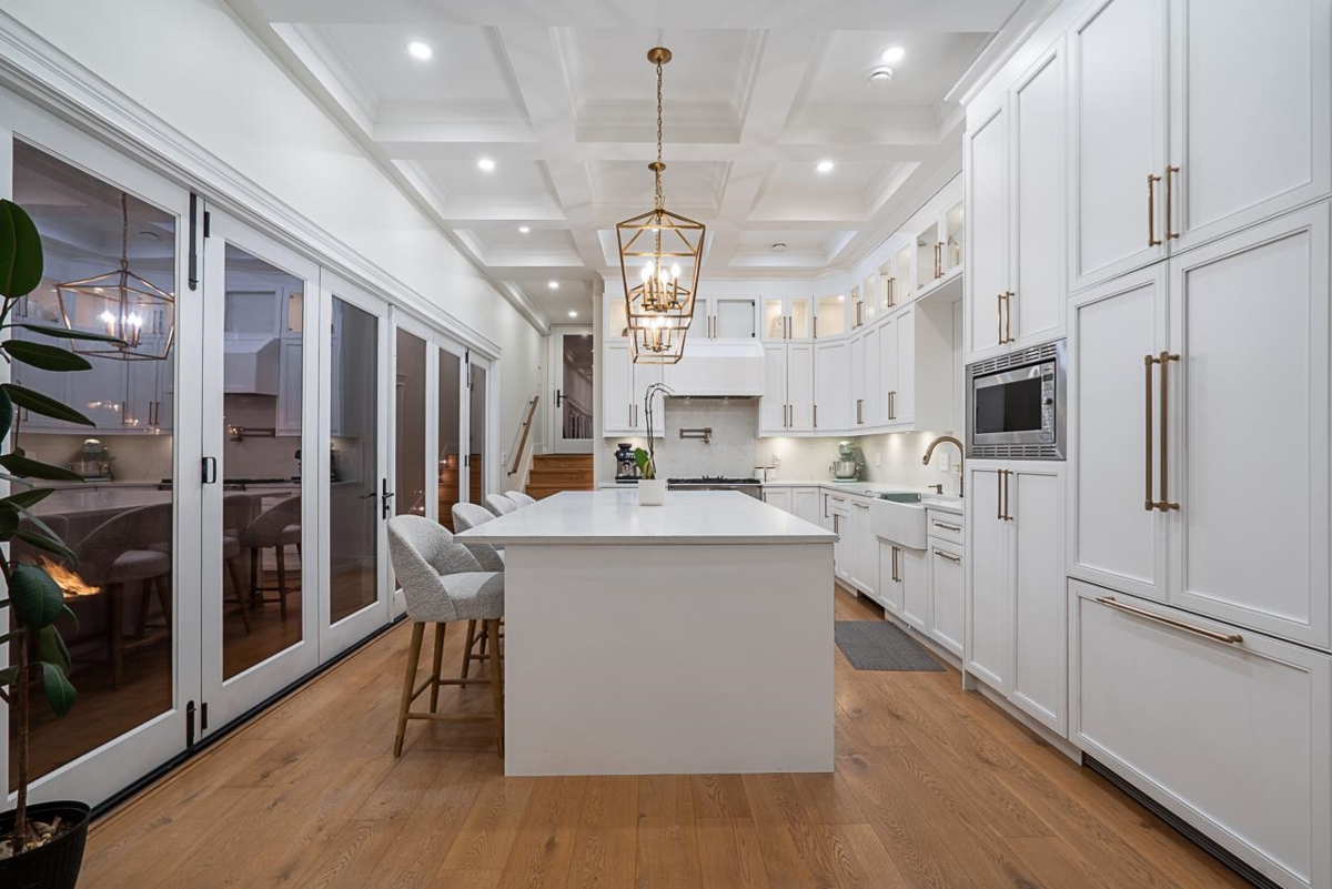 Breakfast Nook Photo of 1407 Sixth Avenue, New Westminster, BC