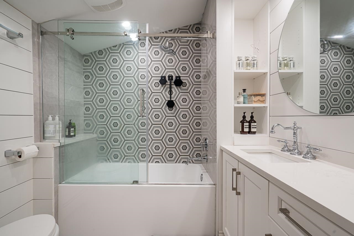 Mudroom Photo of 1407 Sixth Avenue, New Westminster, BC