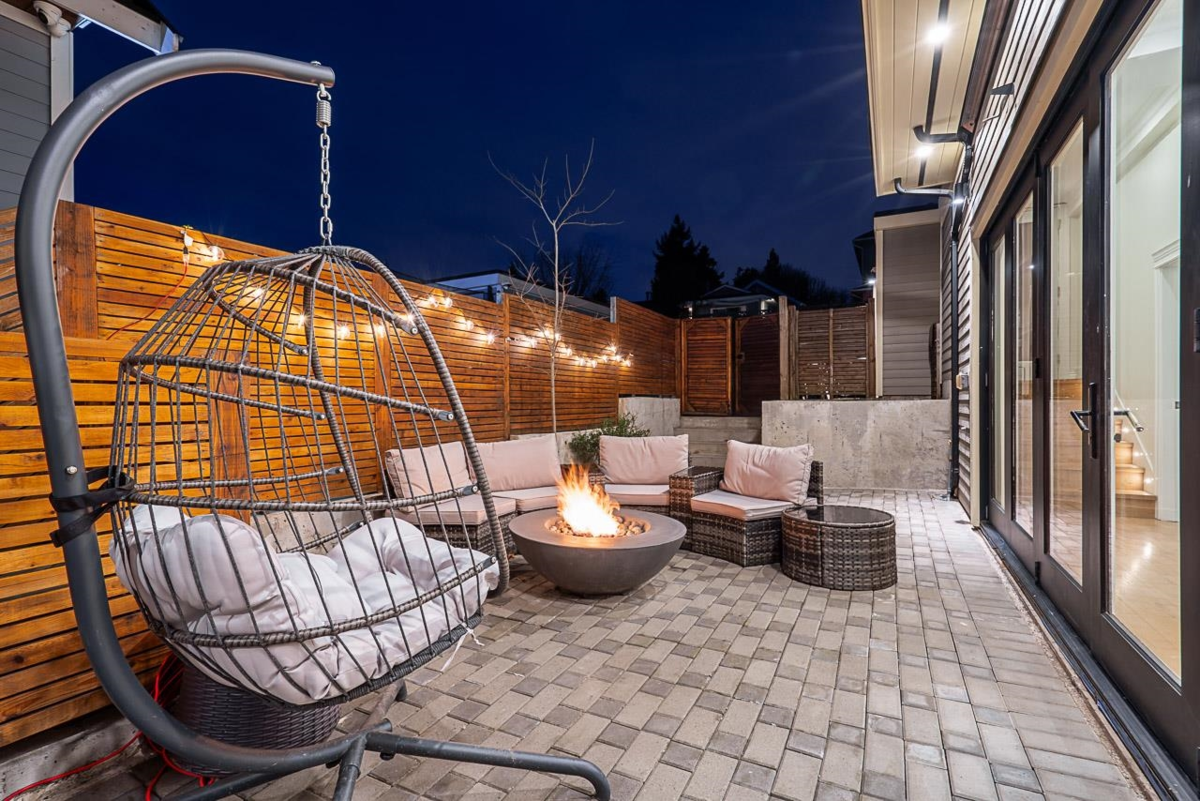Outdoor Kitchen Photo of 1407 Sixth Avenue, New Westminster, BC