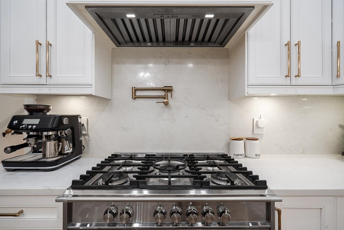 Pantry Photo of 1407 Sixth Avenue, New Westminster, BC