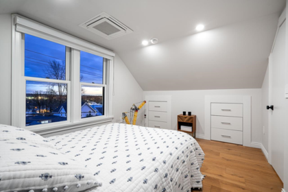 Laundry Room Photo of 1407 Sixth Avenue, New Westminster, BC