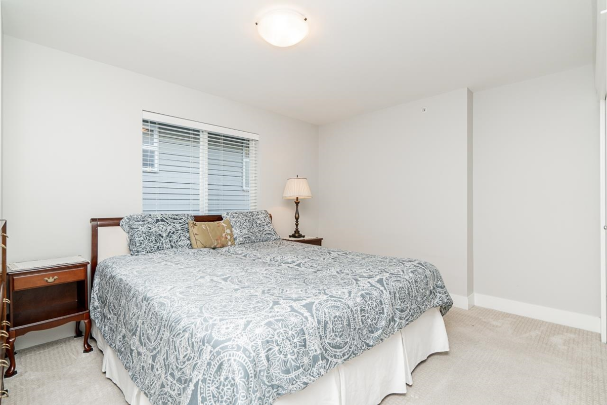 Hallway Photo of 23641 112a Avenue, Maple Ridge, BC