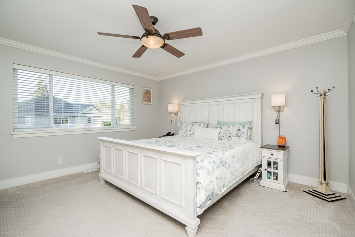 Kitchen Photo of 23641 112a Avenue, Maple Ridge, BC