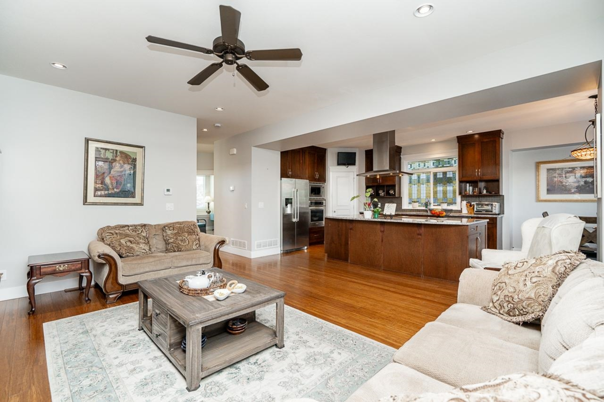 Living Room Photo of 23641 112a Avenue, Maple Ridge, BC